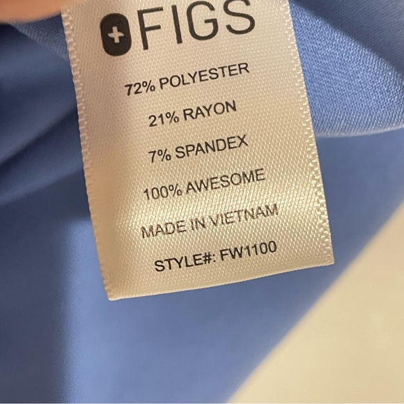 Figs casmo  three pockets AYa heathcare logo scrub top size 2XL - Picture 6 of 8